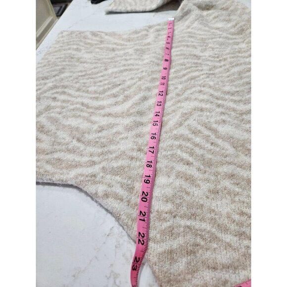 Abercrombie & Fitch Size Small Beige Tan Zebra Print Sweater Animal Scoop Neck - Picture 7 of 10